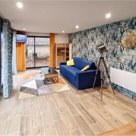 Charmante Maison Avec Piscine Дом отдыха *