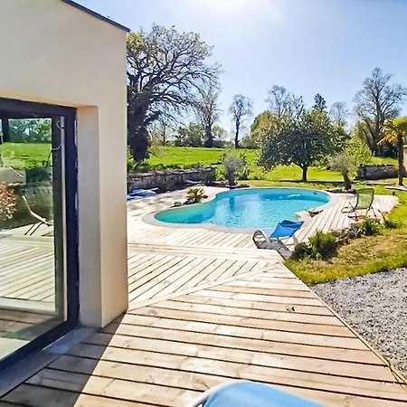 Charmante Maison Avec Piscine Cierzac